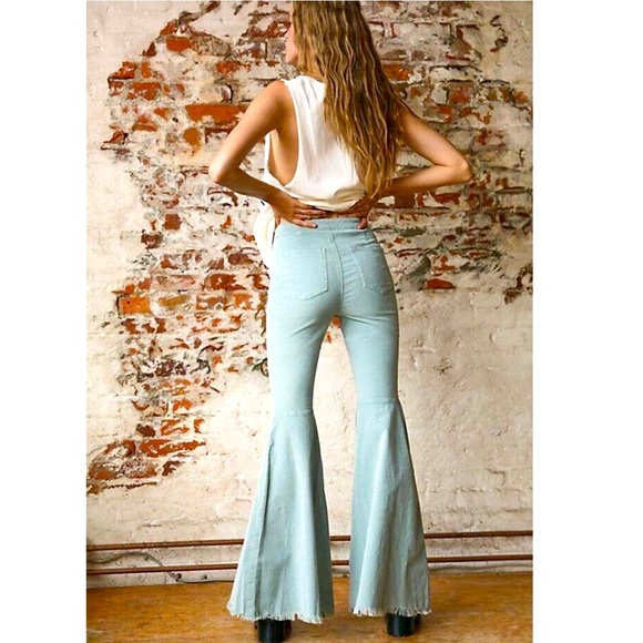 NWT FREE PEOPLE Just Float On Flare Jeans Sz 31 SkyBlue color - Picture 2 of 10
